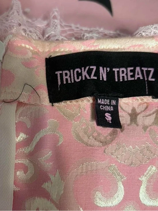 Pink lace princess dress - Picture 5 of 8